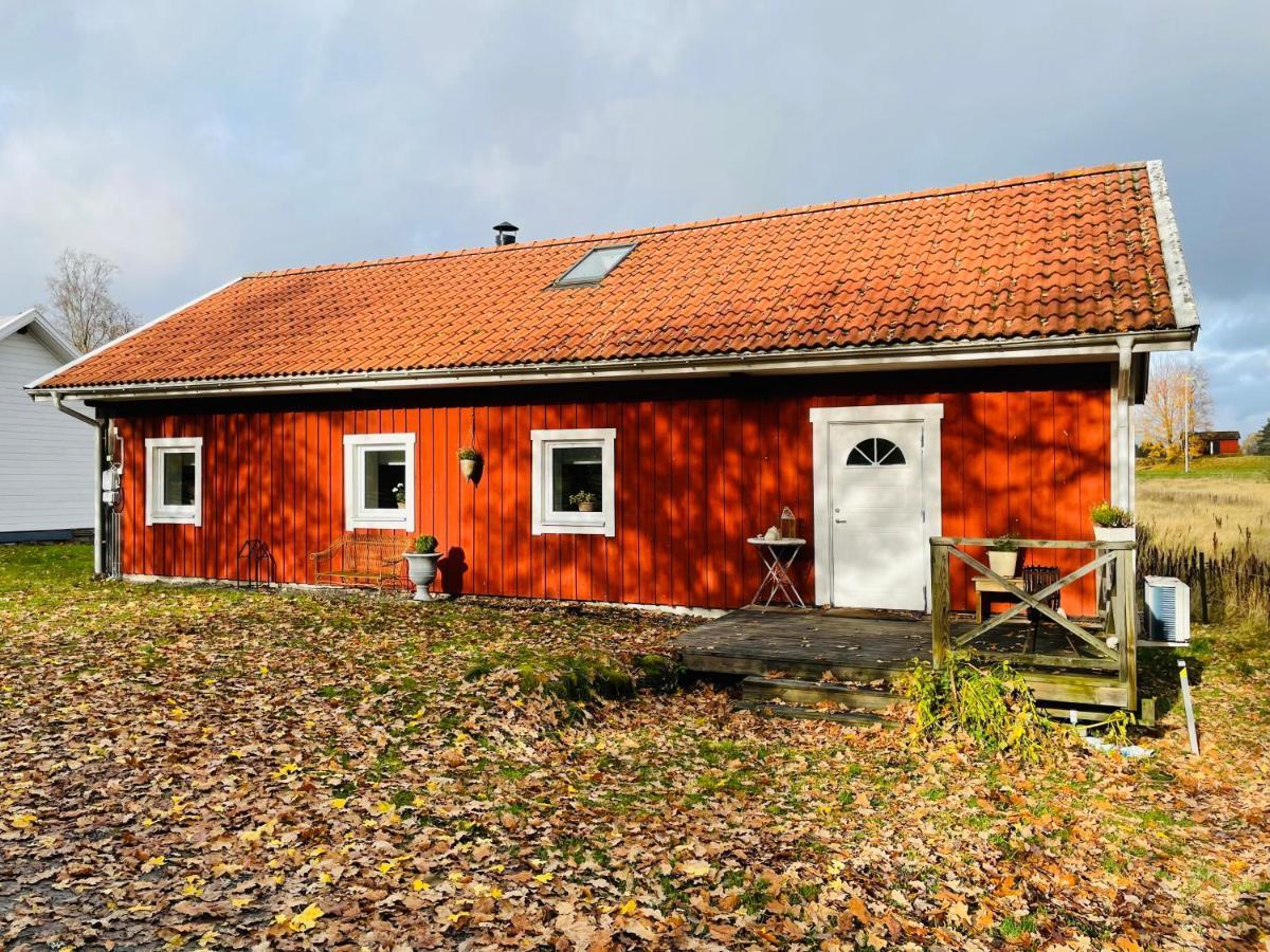 Ruth & Iris Farmhouse Nässjö エクステリア 写真